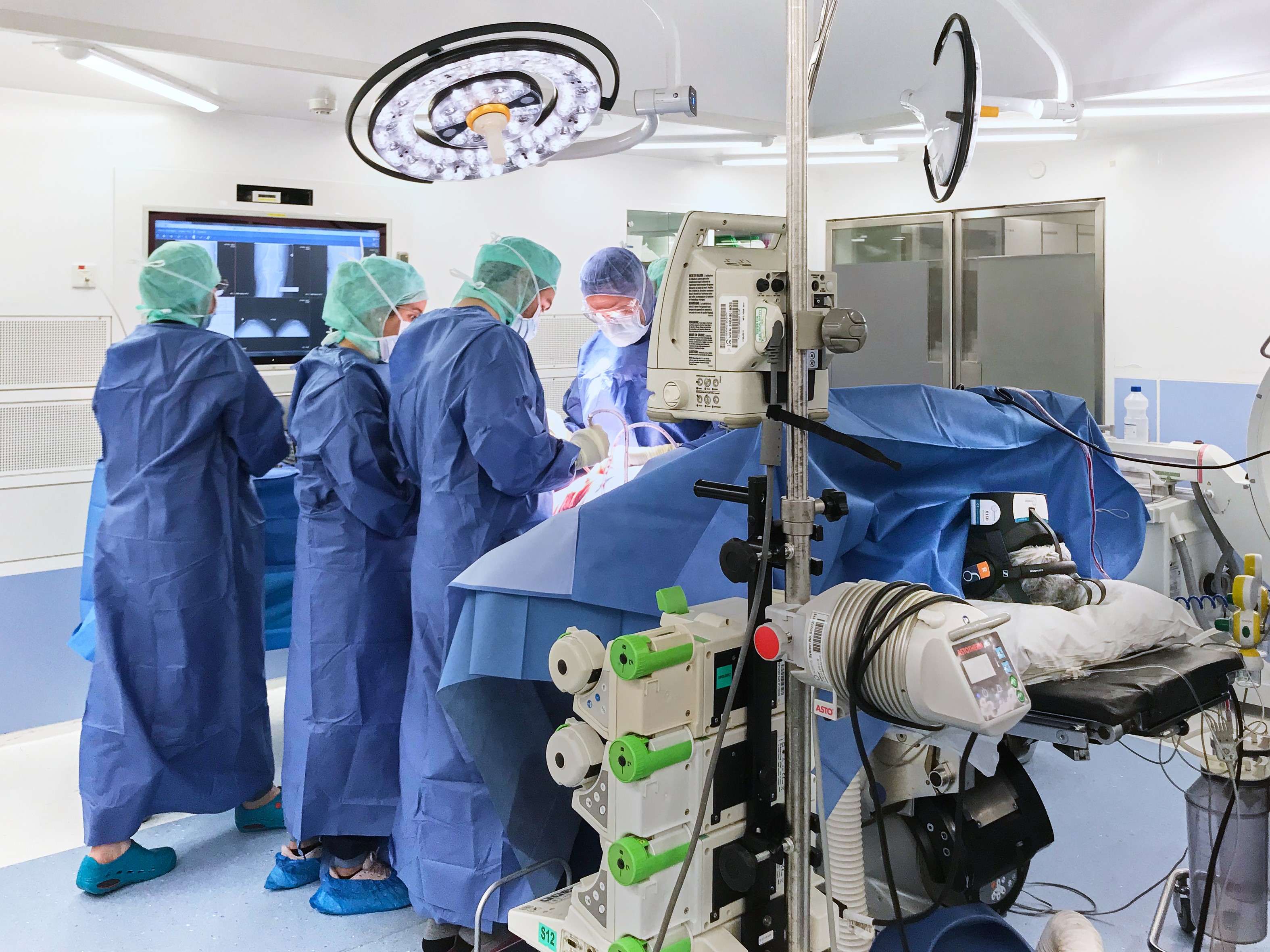 Medical team in a operating theatre